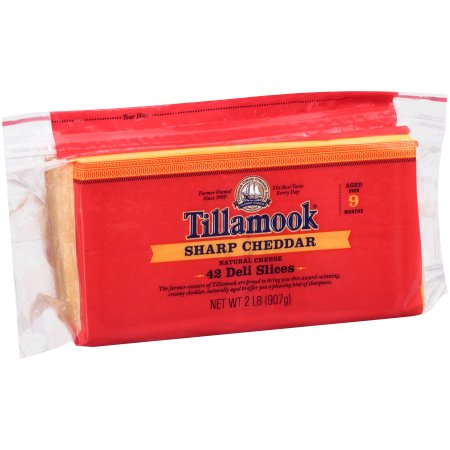 Tillamook ® Sharp Cheddar Deli Cheese Slices 2 lb. Pouch